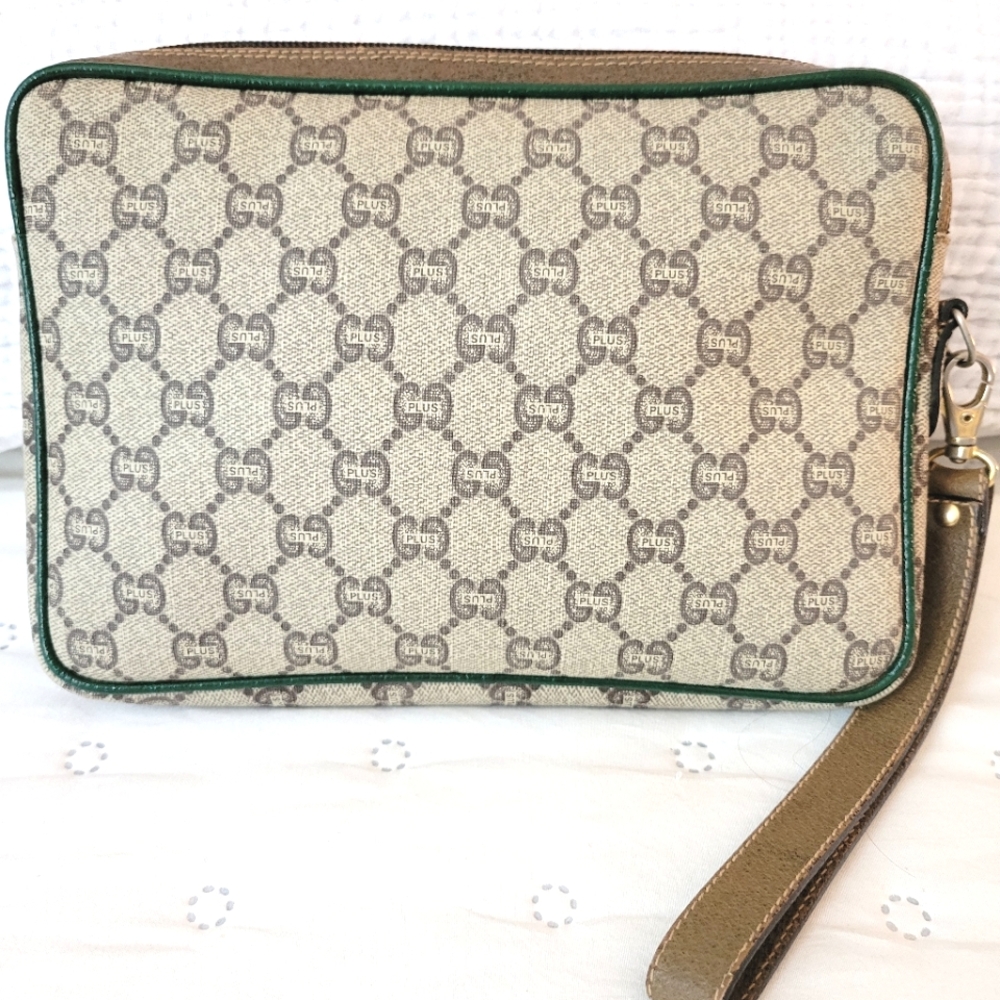 Vintage GUCCI PLUS clutch *READ* - Picture 2 of 13